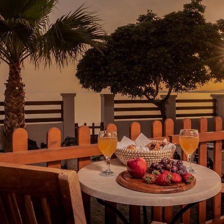 Villa Elizabeth - Seafront Classic Villa! Аргаси Экстерьер фото