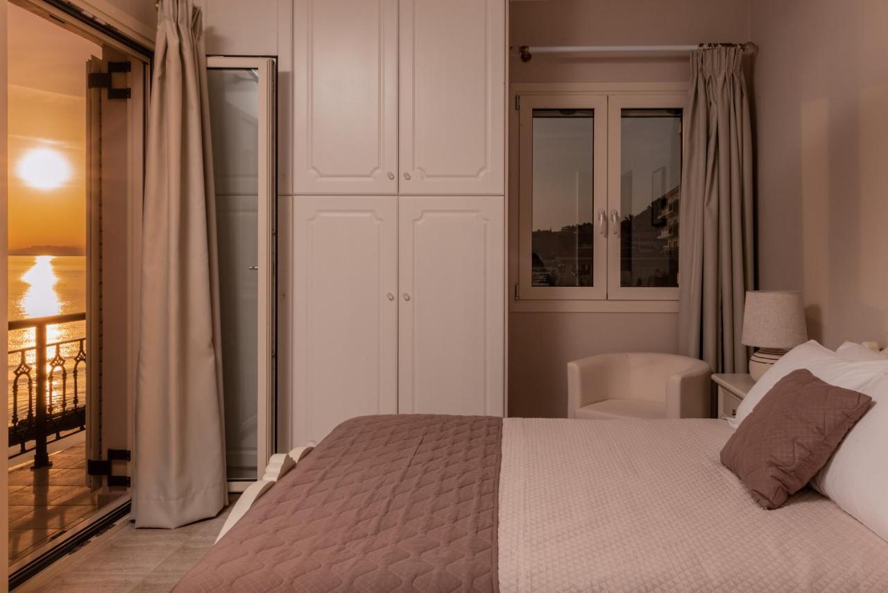 Villa Elizabeth - Seafront Classic Villa! Аргаси Экстерьер фото